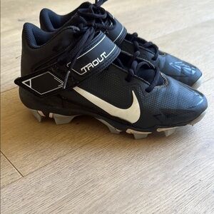 Nike Black and White Trout Cleats